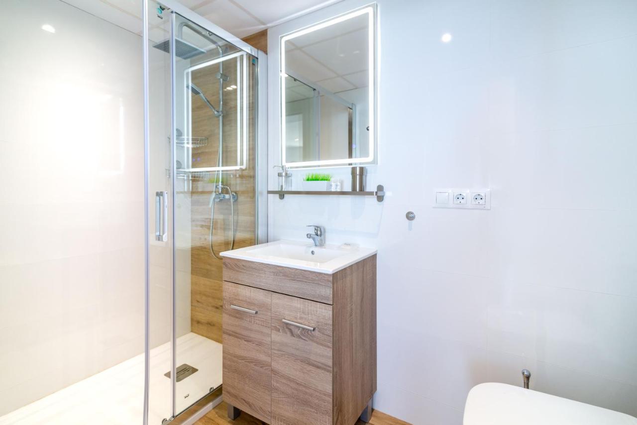 Vb Waterfront 2bdr In Lejlighed